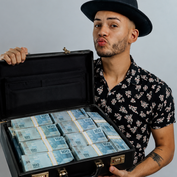  100 MIL REAIS 